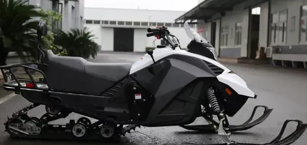 Снегоход ULAR 220 в Абакане