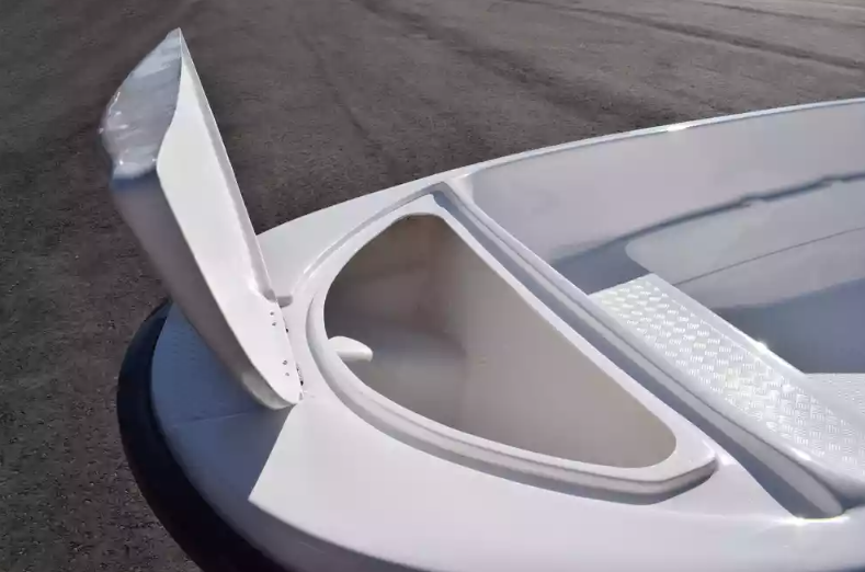 Стеклопластиковая лодка Пингвин (тримаран) в Абакане