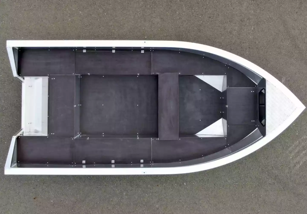 Алюминиевая лодка  Неман-420 в Абакане