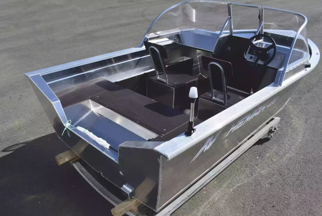 Алюминиевая лодка  Неман-400 DCM в Абакане