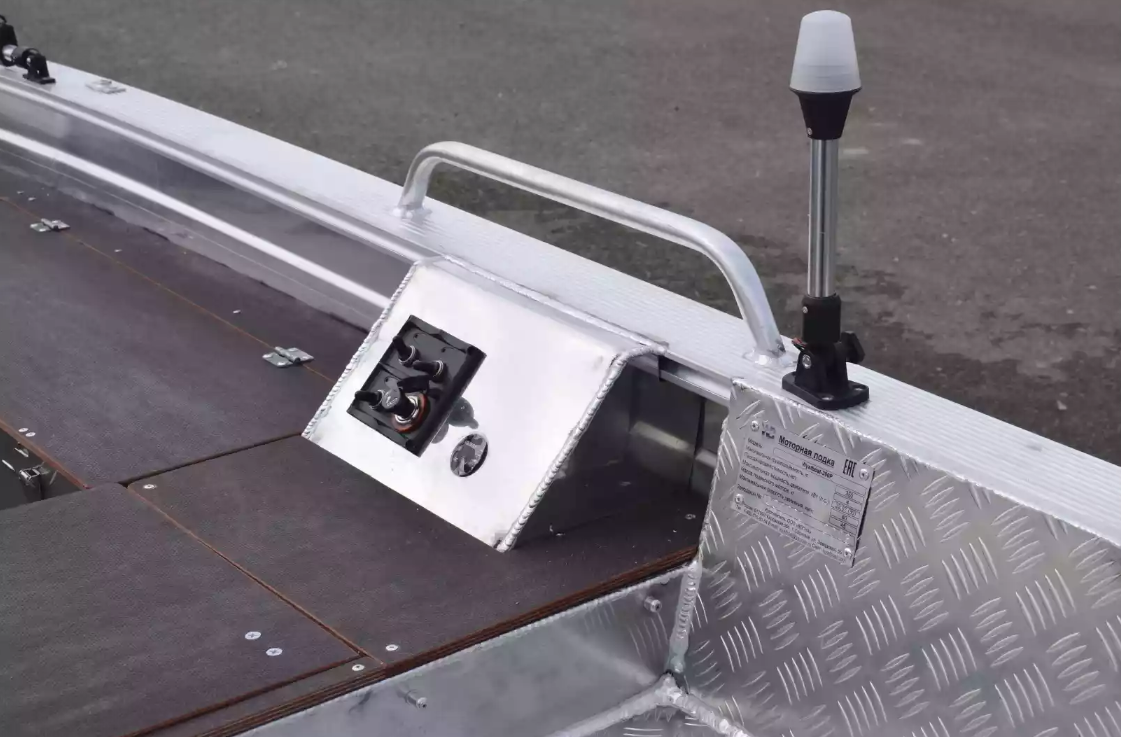 Алюминиевая лодка Wyatboat-390РМ в Абакане