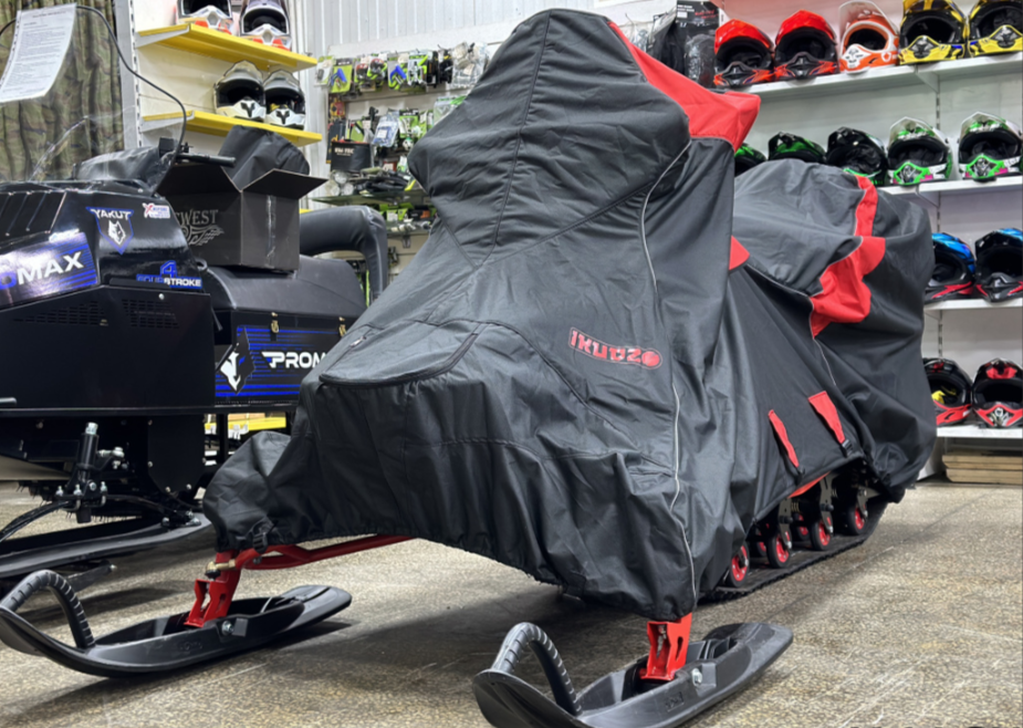 Чехол транспорт. снегохода IKUDZO HUNTER черно-красный Оксфорд ПРЕМИУМ качества с лого IKUDZO в Абакане