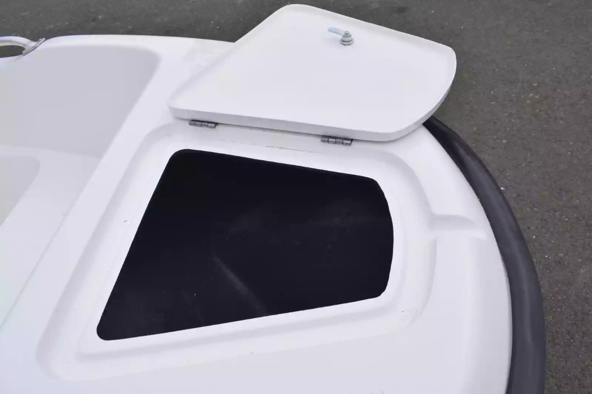 Стеклопластиковая лодка Пингвин New (тримаран) в Абакане