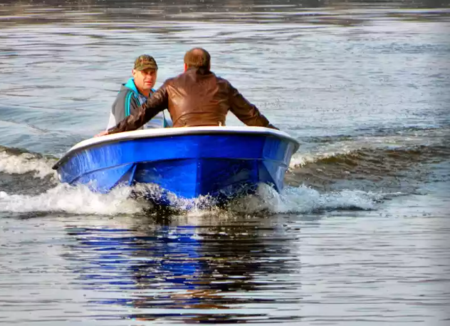 Стеклопластиковая лодка Wyatboat 430 тримаран в Абакане