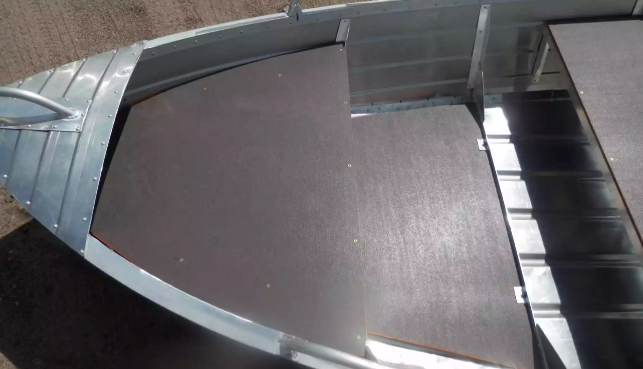 Алюминиевая лодка Вятка-Профи 32 в Абакане