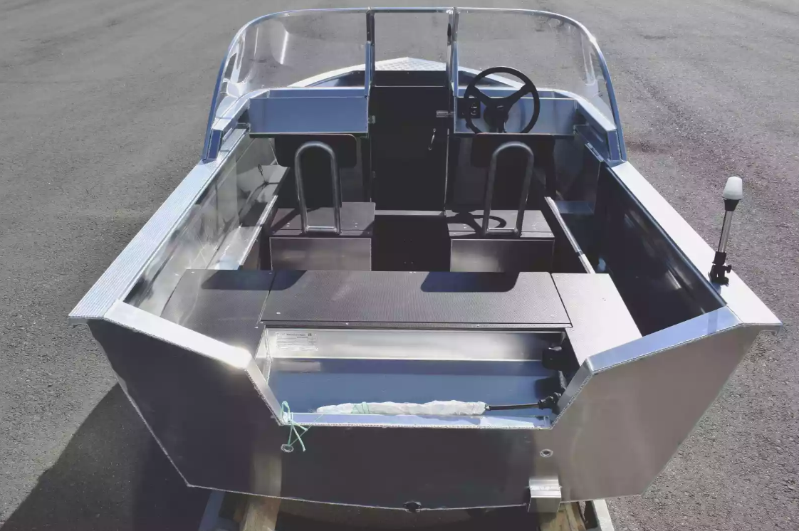 Алюминиевая лодка  Неман-400 DCM в Абакане