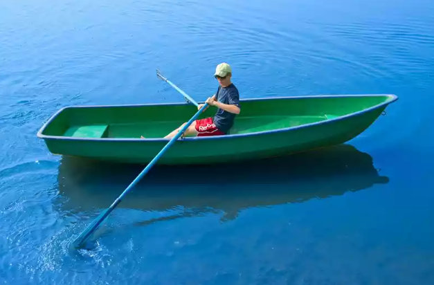 Стеклопластиковая Лодка Голавль в Абакане