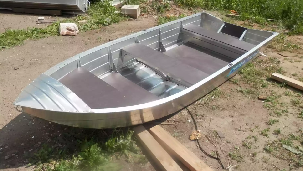 Алюминиевая лодка Вятка-Профи 32 в Абакане