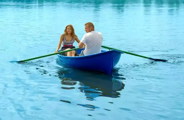 Стеклопластиковая лодка Дельфин в Абакане