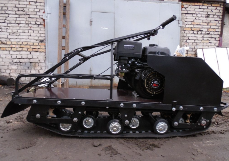 Мотобуксировщик AhtaR Зима 15 л/с с вариатором в Абакане