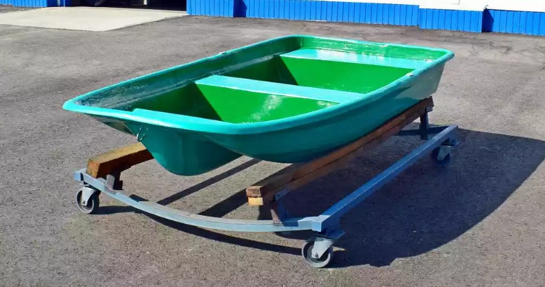 Стеклопластиковая лодка Старт (тримаран) в Абакане