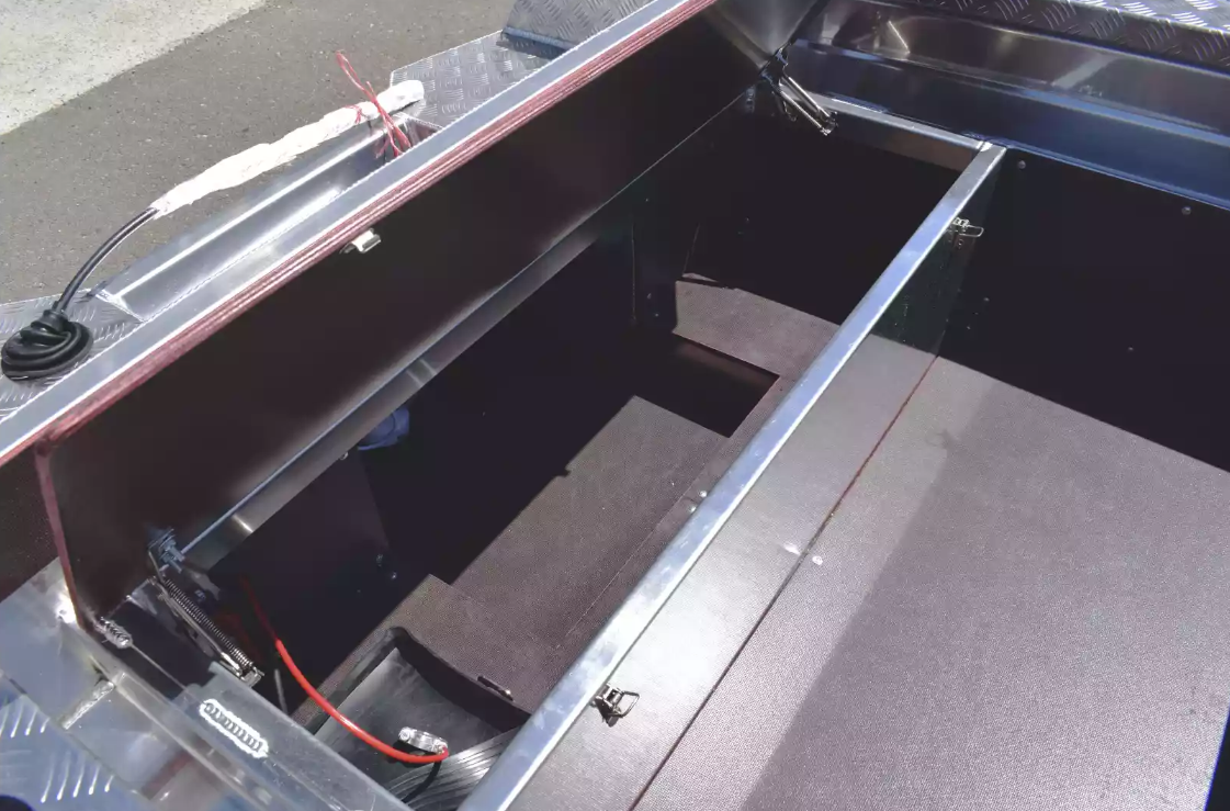 Алюминиевая лодка Wyatboat-390 DCM в Абакане