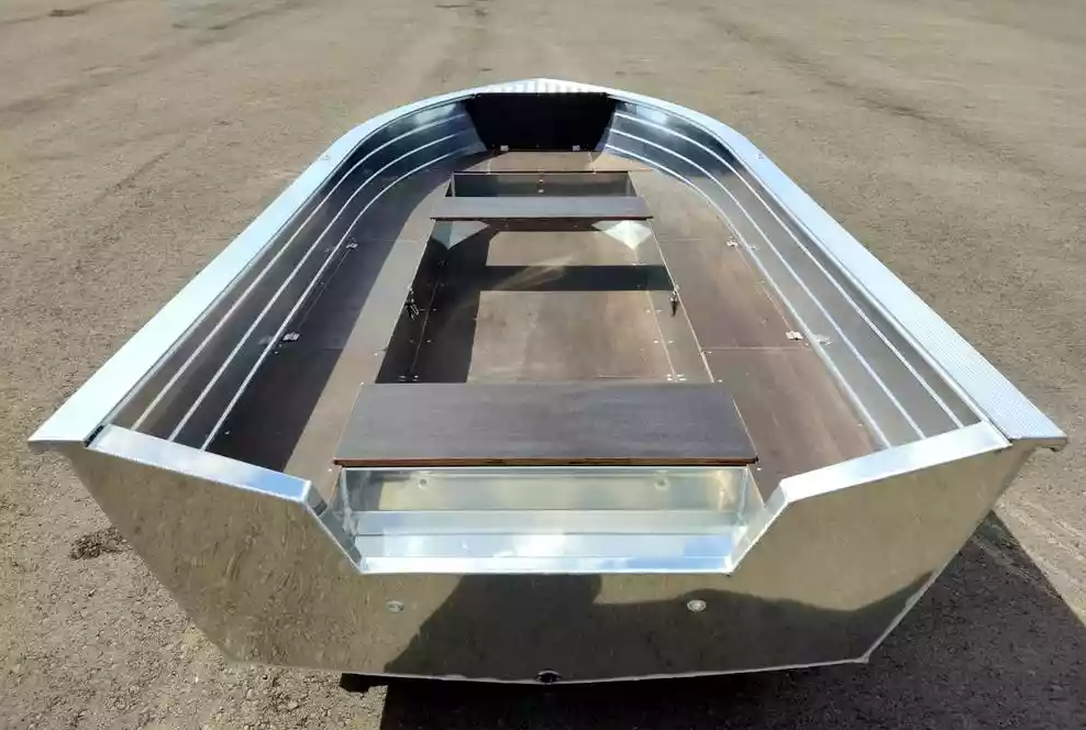 Алюминиевая лодка Неман-400 в Абакане