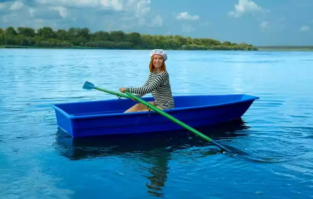 Стеклопластиковая лодка Малютка в Абакане