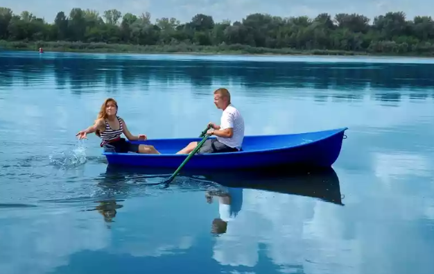 Стеклопластиковая лодка Дельфин в Абакане