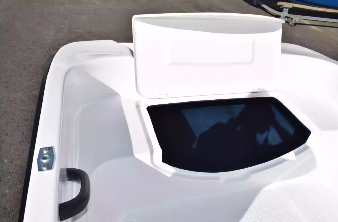 Стеклопластиковая лодка Пингвин (тримаран) в Абакане