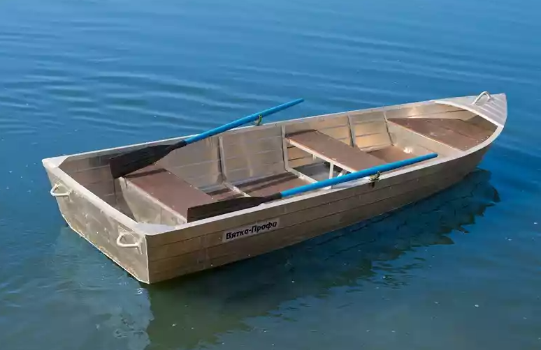 Алюминиевая лодка Вятка-Профи 32 в Абакане