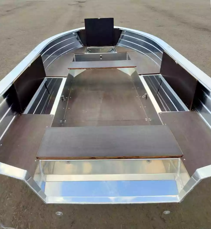 Алюминиевая лодка Неман-400 в Абакане