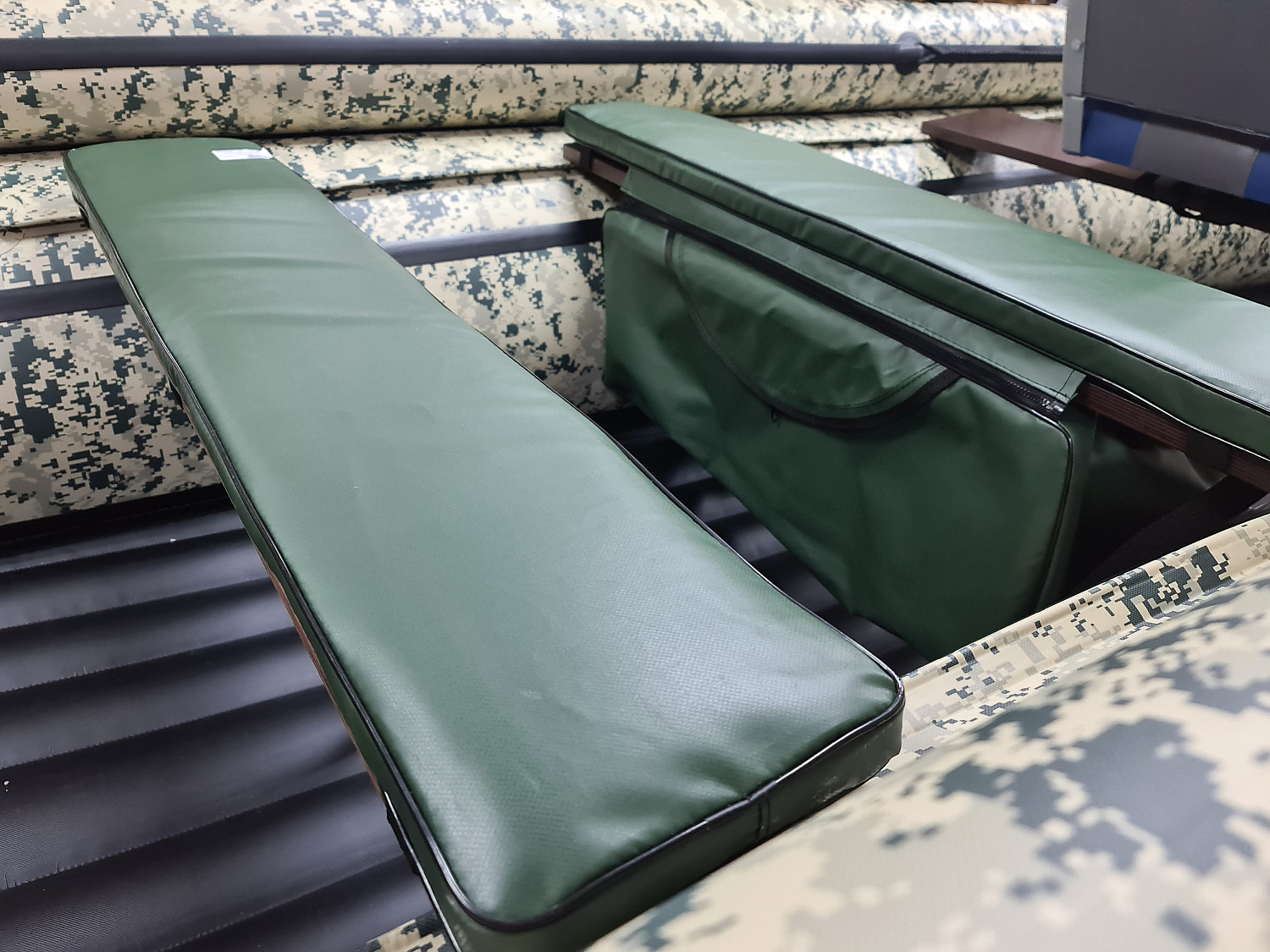 КОМПЛЕКТ МЯГКИХ НАКЛАДОК С СУМКОЙ ДЛЯ ЛОДОК 110Х20 ЗЕЛЕНЫЙ в Абакане