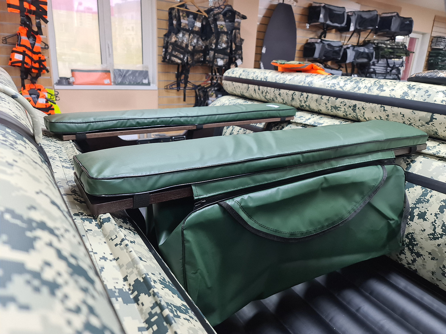 КОМПЛЕКТ МЯГКИХ НАКЛАДОК С СУМКОЙ ДЛЯ ЛОДОК 110Х20 ЗЕЛЕНЫЙ в Абакане